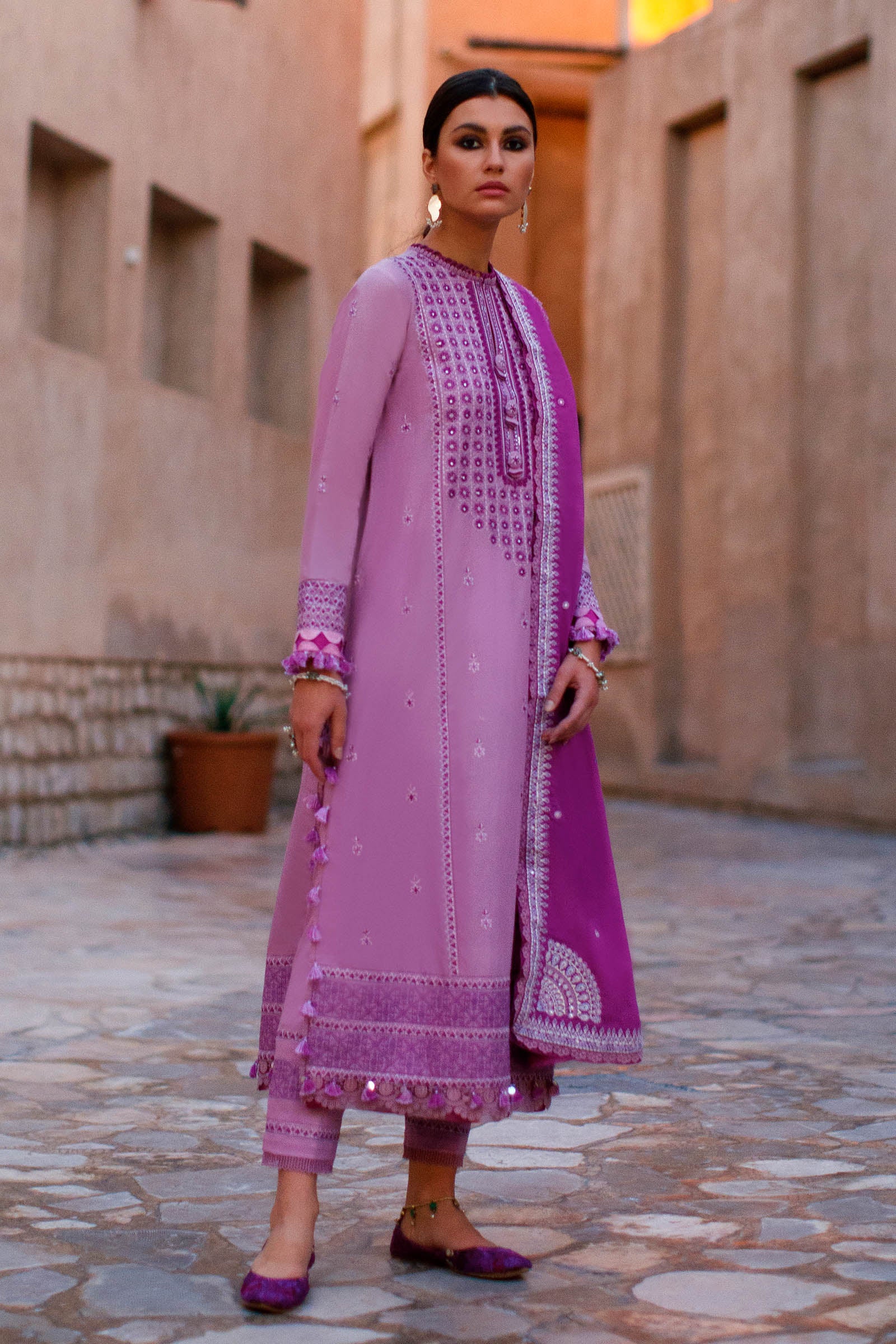 FEZEH (ZL-22-02 B STITCHED)