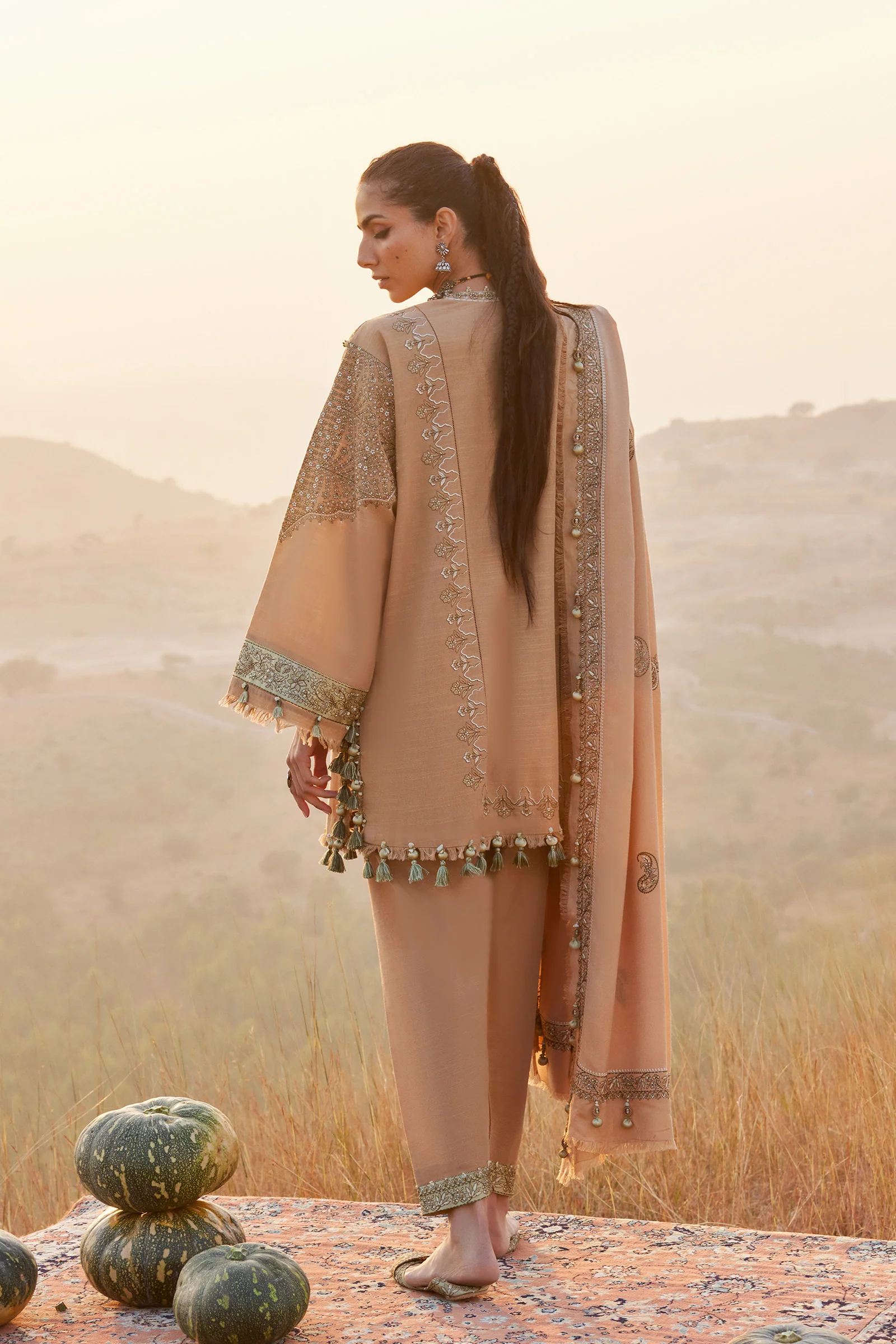 NEELAM (ZW25-01) 4 NEELAM (ZW25-01)