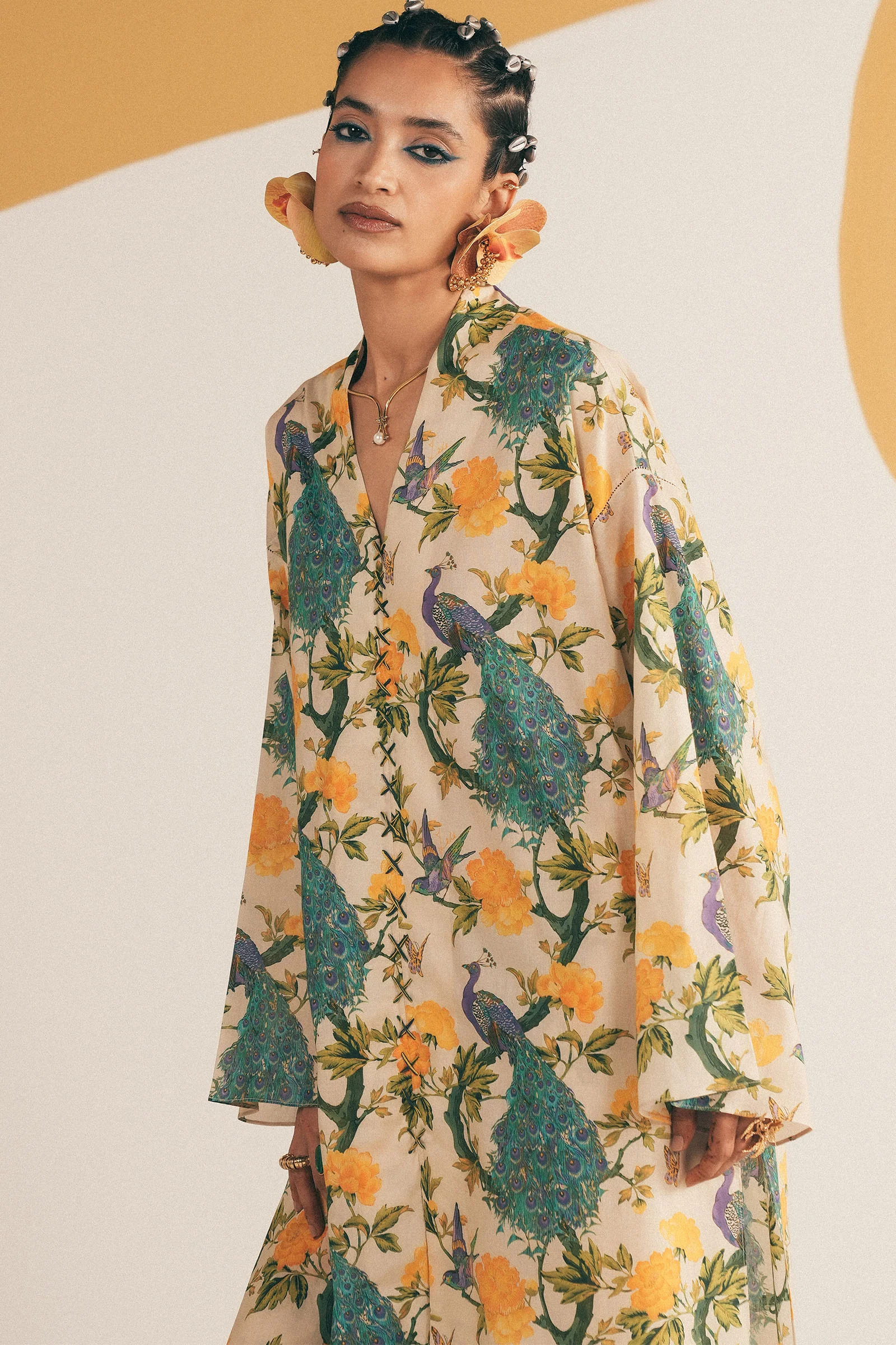 DANCING PEACOCK (ZLF-21486)-SHIRT