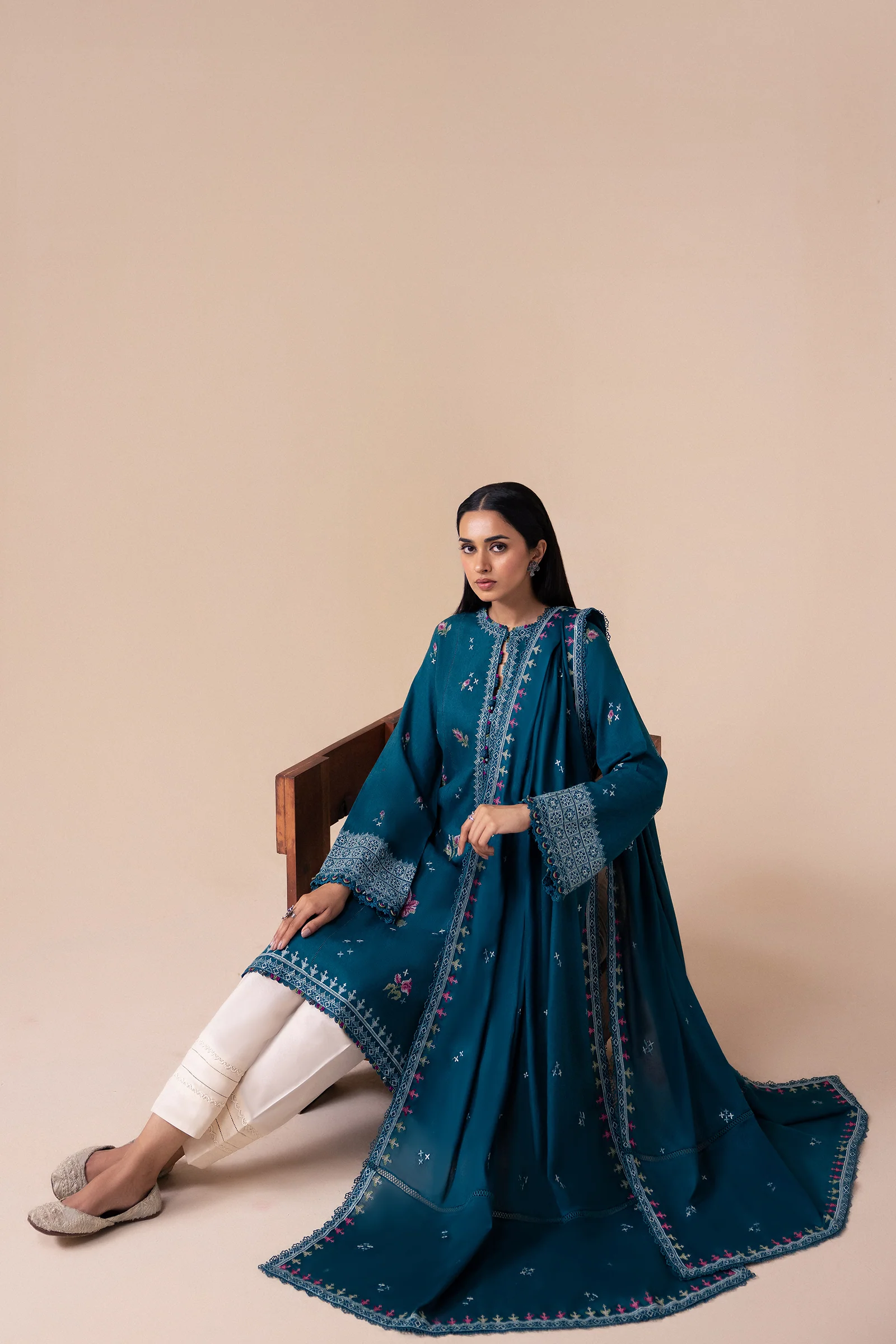 YASHMI (ZRW-21235) 5 YASHMI (ZRW-21235)
